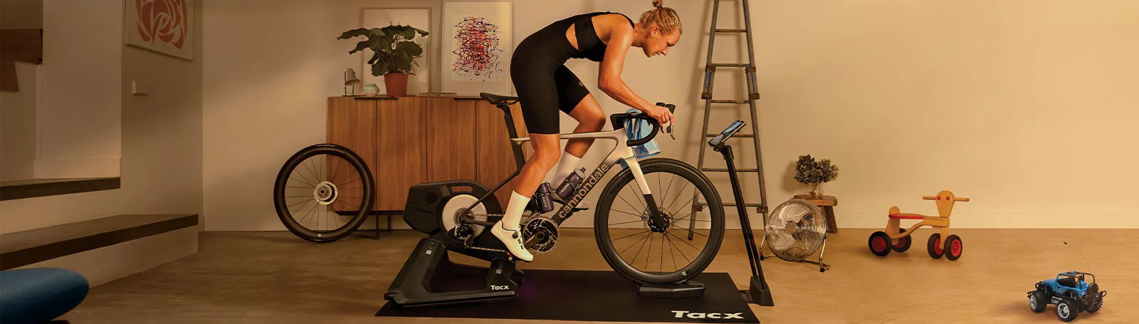 Tacx-NEO-3M-1-3-cena-trenazer1